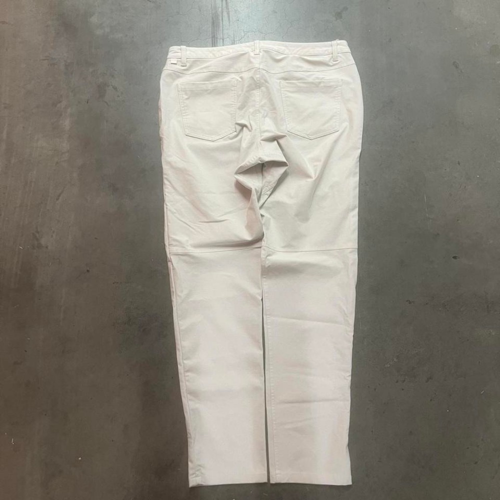 Lululemon Men's Size 38 White‎ cream Slim Leg Swift Cotton ABC Chino Pants